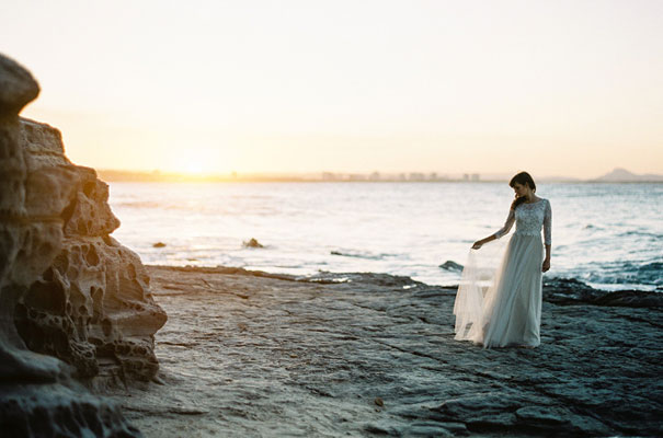 nautical-beach-coastal-blue-white-wedding-inspiration-a-darling-affair8